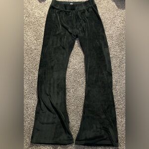 refuge, brand, black, velvet flare leggings! Size medium!💕💕💕EUC